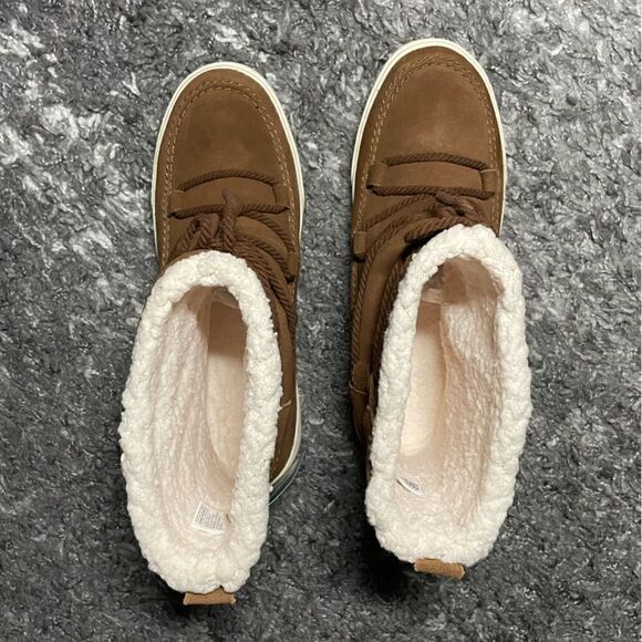 NIB TOMS Alpine Winter Leather Booties - Picture 5 of 9